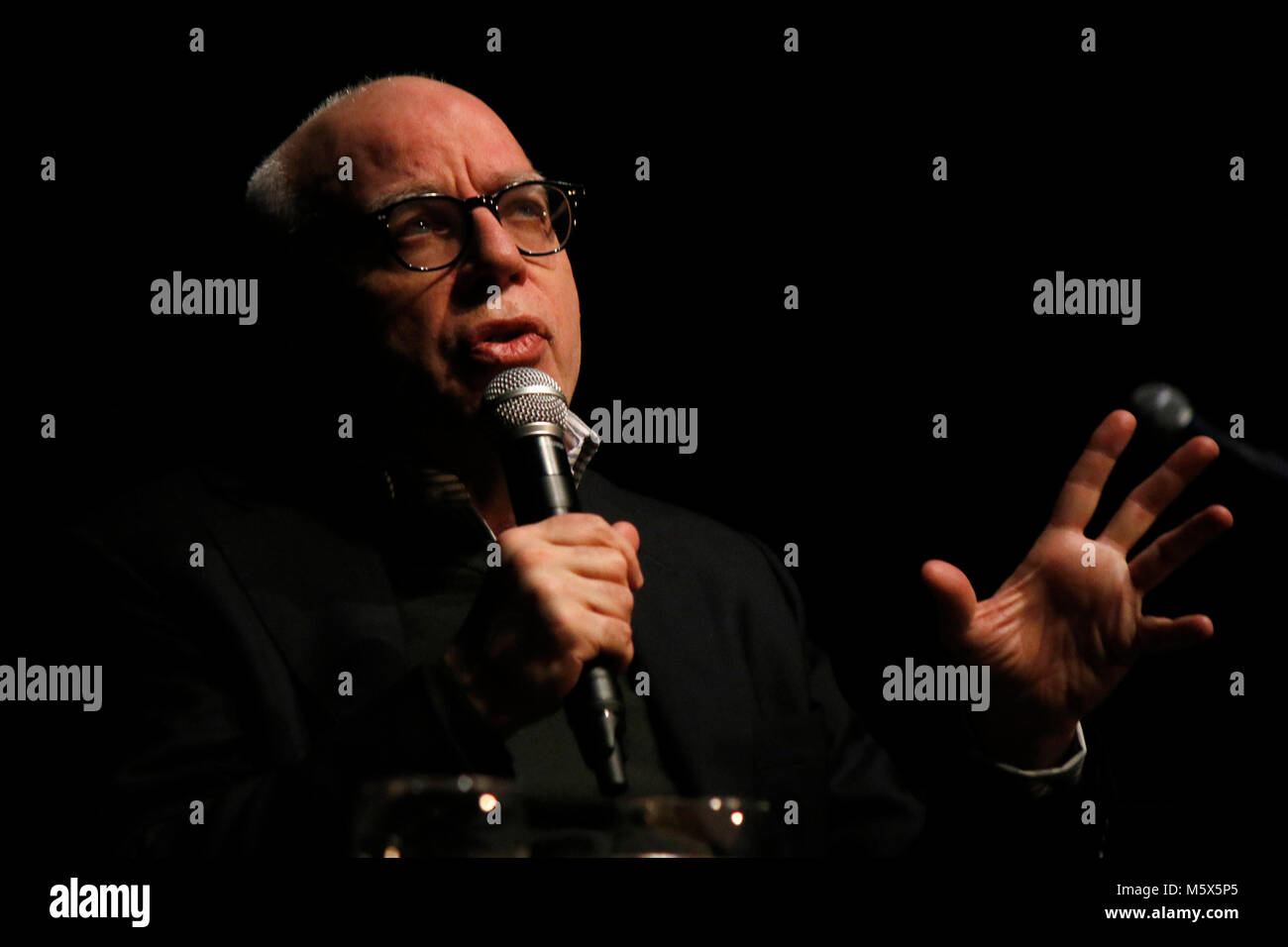 Berlin, Allemagne. Feb 26, 2018. Michael Wolff lors de la présentation de son livre sur la présidence de Donald Trump et furie, incendie, Volksbuehne Berlin. Credit : 360b/Alamy Live News Banque D'Images