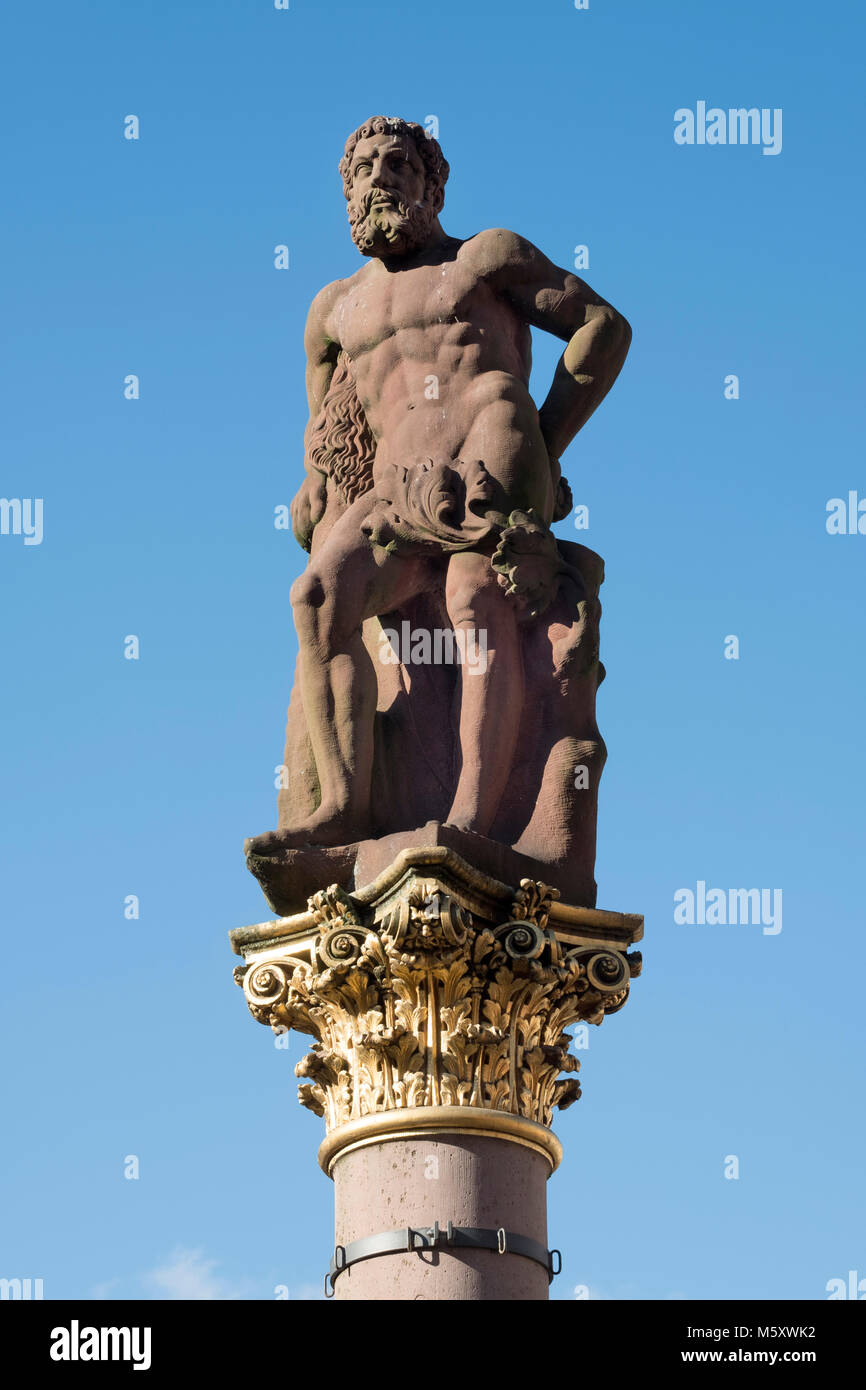 Heidelberg, Marktplatz, Herkulesbrunnen 1703-1706 Heinrich von figure, Charrasky Charasky Heinrich (auch) erbaut Banque D'Images