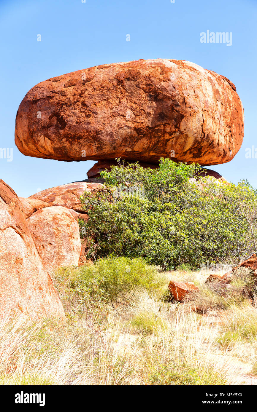 En Australie les roches du diable en dans le territoire du nord Banque D'Images