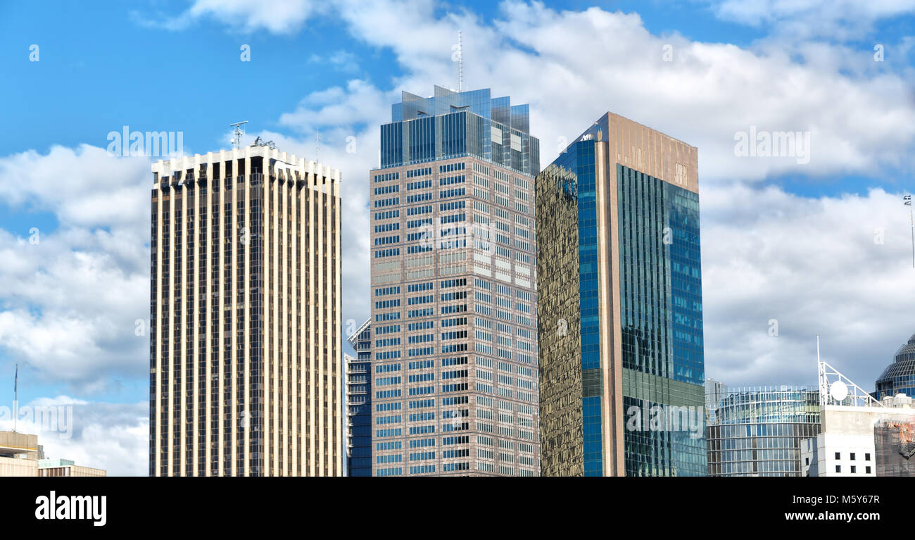 En australie sydney près du gratte-ciel acier structure métallique et de nuages Banque D'Images