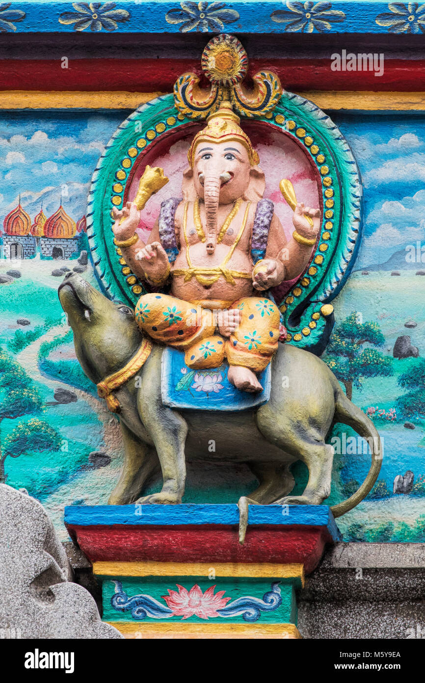 Statue du dieu éléphant Ganesha hindou sur le Temple de Mariamman Miss Inde à Ho Chi Minh City Vietnam Banque D'Images