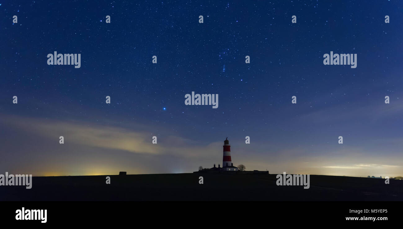 Happisburgh Phare Dans La Nuit Photo Stock Alamy