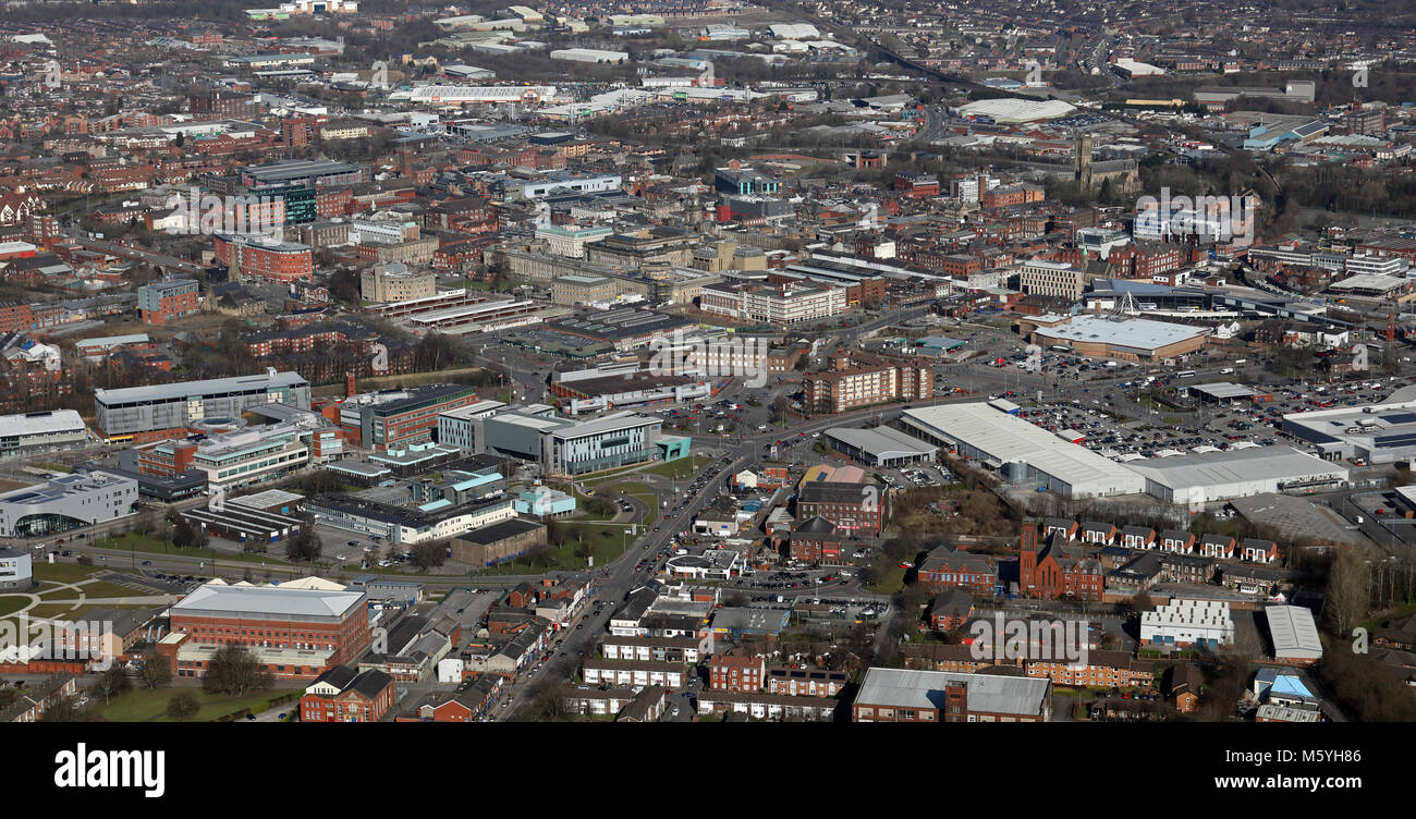 Vue aérienne du centre-ville de Bolton depuis le sud, le Grand Manchester, UK Banque D'Images