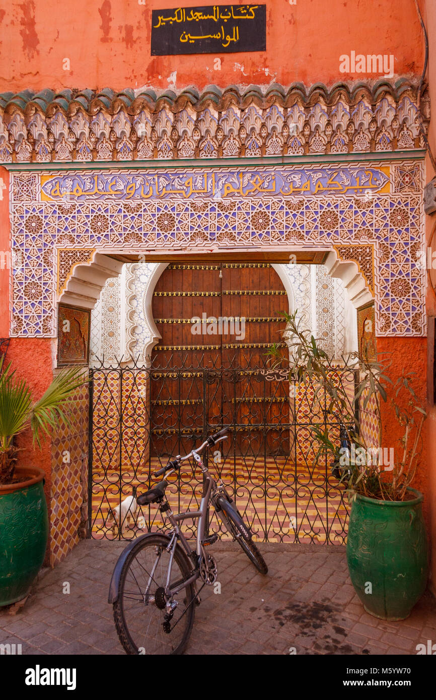 Portail marocain et location, Marrakech, Maroc, Afrique du Nord Banque D'Images