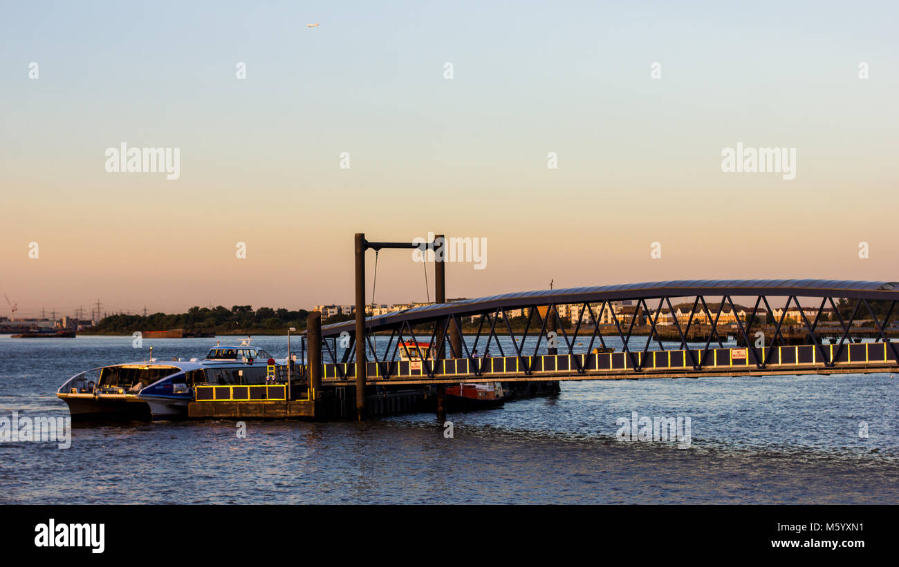 Woolwich Arsenal Pier Banque D'Images