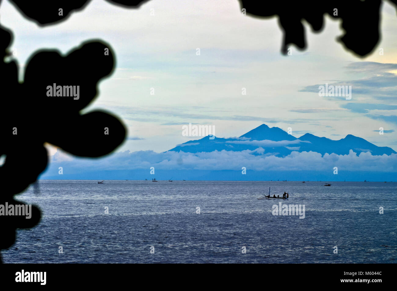 L'île Lombok vu de Tulamben Banque D'Images