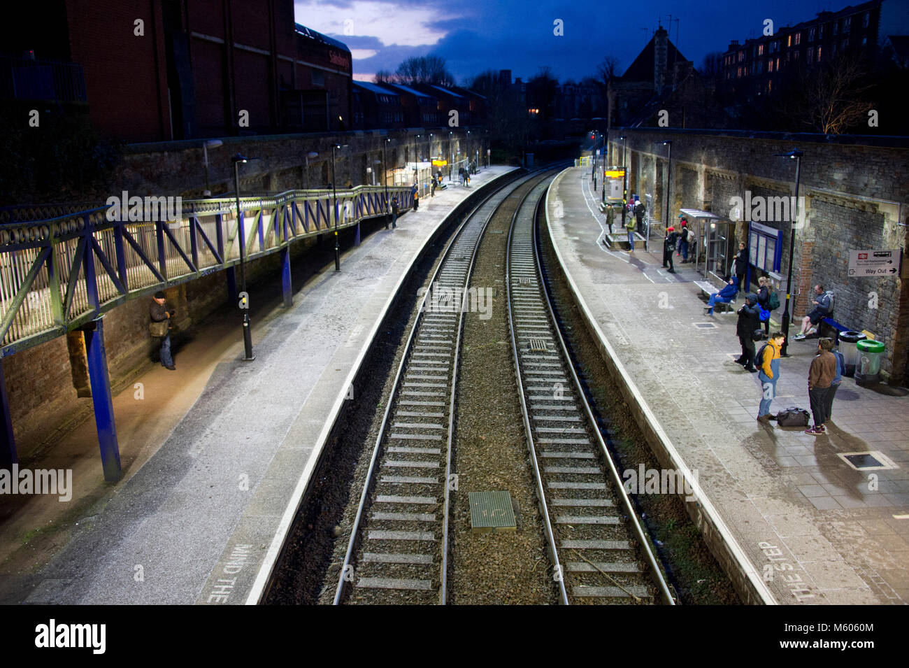 La gare de Clifton Down, Bristol, montrant les navetteurs en heure de pointe Banque D'Images