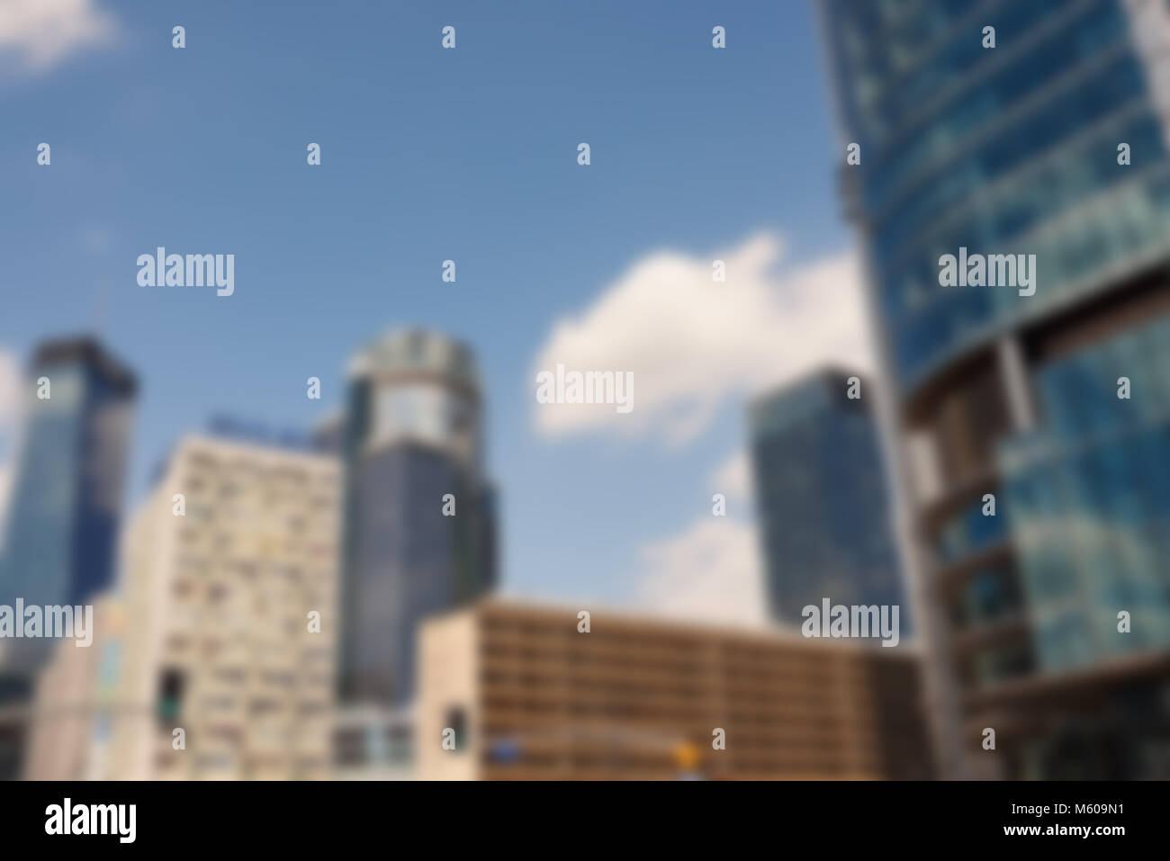 Blurred immeubles de bureaux modernes dans le quartier commerçant d'une ville Banque D'Images