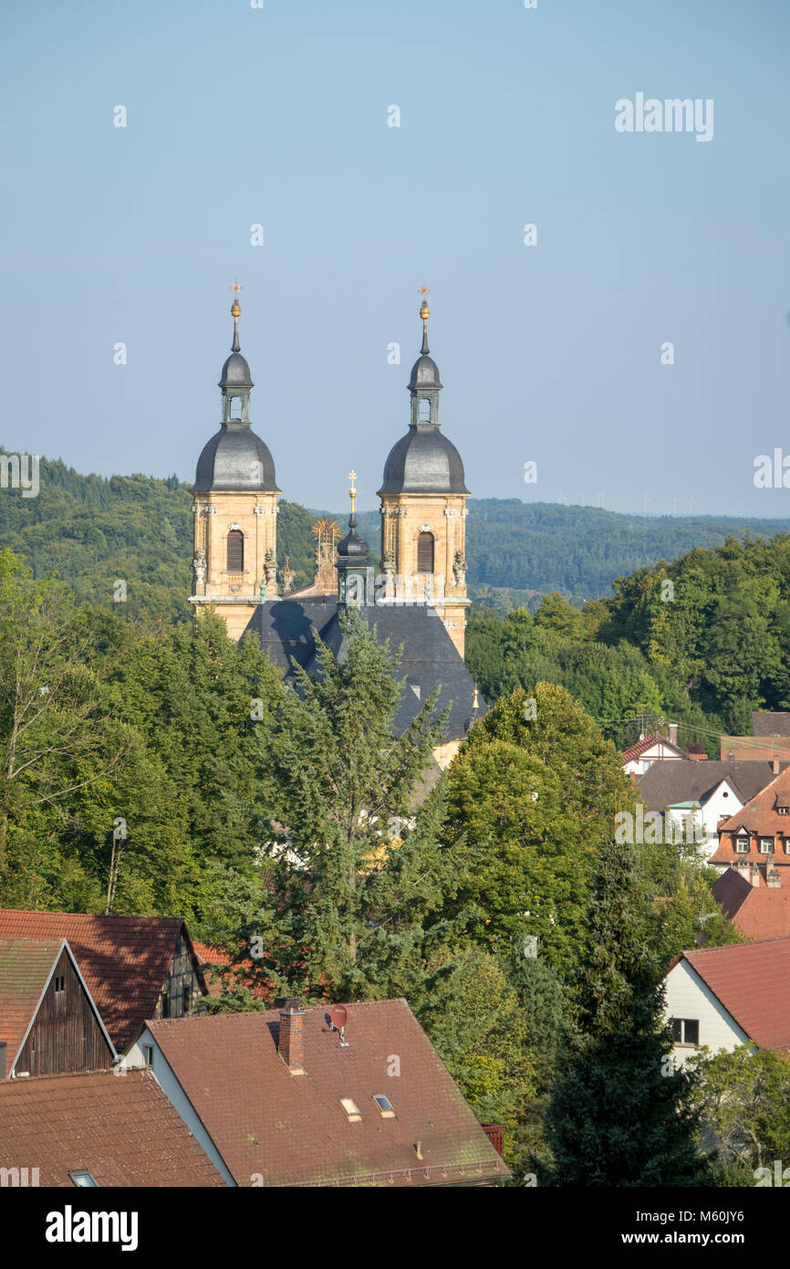 Vue éloignée de l'église de pèlerinage de la Sainte Trinité, 1730-1739, Gößweinstein, Gössweinstein, Gossweinstein, Franconia, Bavaria, Germany Banque D'Images