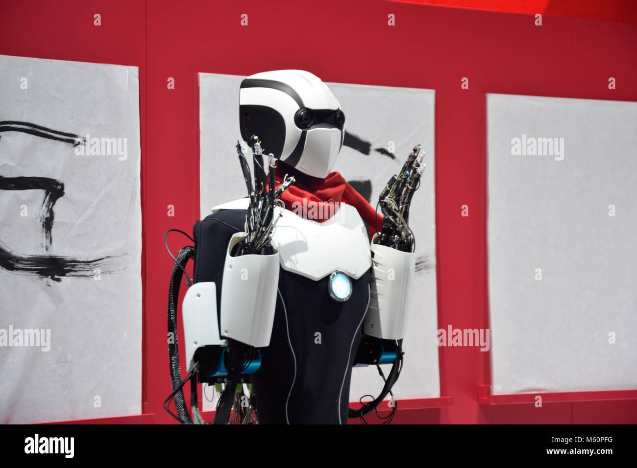 Barcelone, Espagne. 26 février 2018, 5G, Robot humanoïde à distance, Assistant à la CMM, à Barcelone, le Crédit : Jovana Kuzmanović/Alamy Live News Banque D'Images