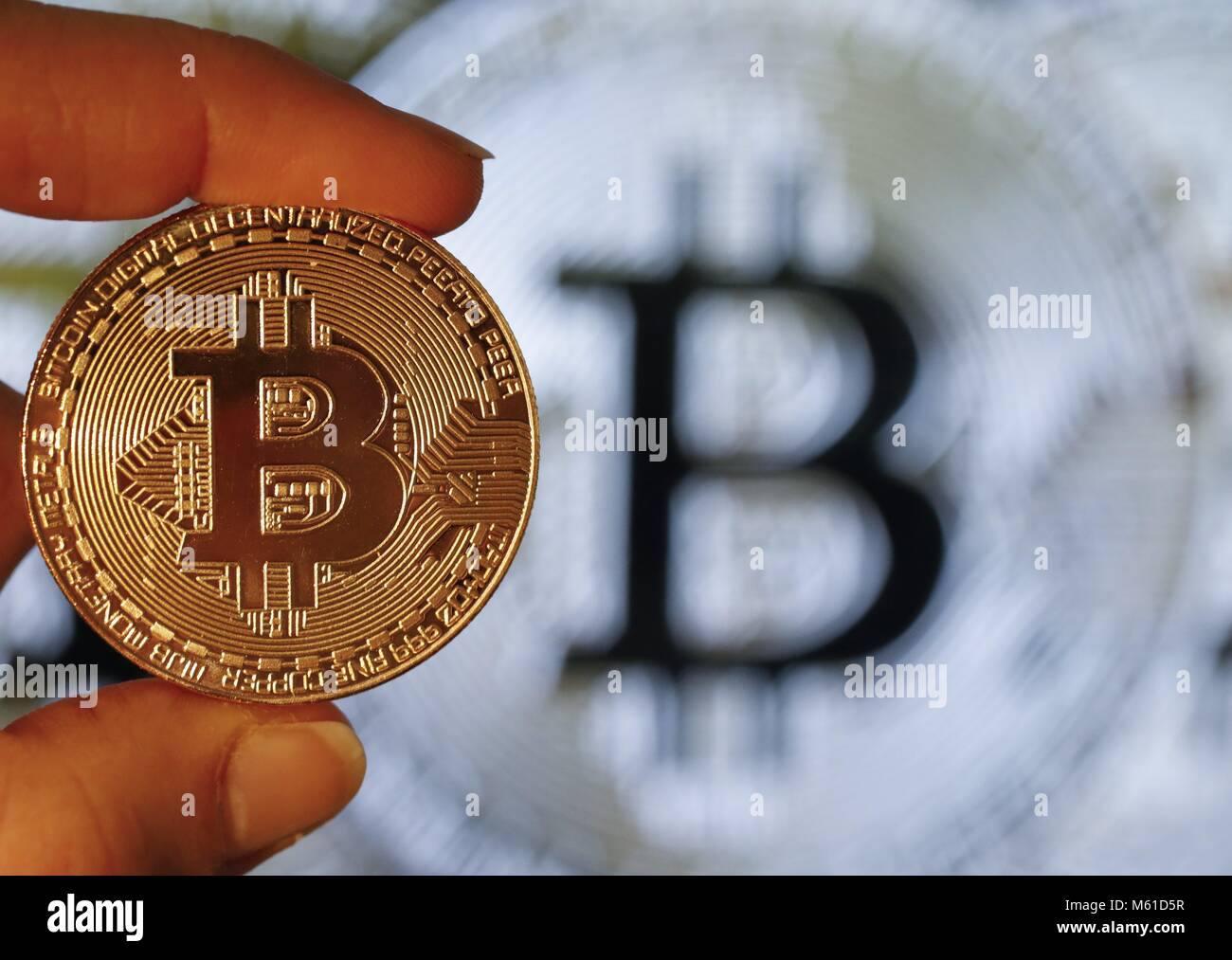 Une photo, l'illustration montre une représentation visuelle de l'cryptocurrency, Bitcoin,11 février 2018. ATTENTION : Prix Minimum EUR 30,00 | conditions dans le monde entier Banque D'Images