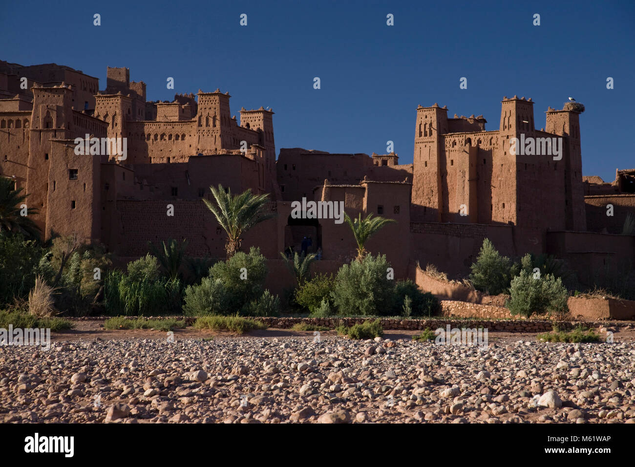 AIT BENHADDOU, Maroc ; le village et kasbah d'Ait Benhaddou, dans le sud du Maroc est un village historique fortifiée qui a été utilisé dans de nombreux jours fériés Banque D'Images