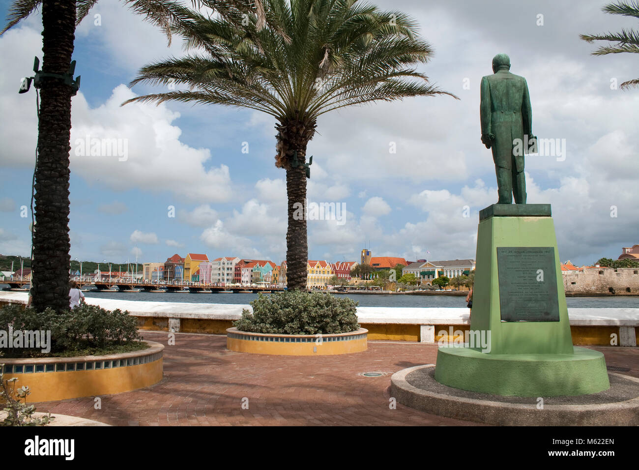 Le Dr Efrain Jonchkeer Statue à Fort Rif, ancien premier ministre de l'Antilles Néerlandaises, Willemstad, Curaçao, Antilles néerlandaises, Amérique Banque D'Images
