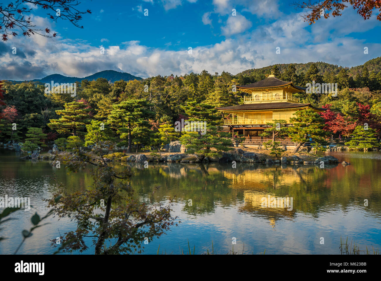 Kinkaku-ji temple bouddhiste ou pavillon d'or, Kyoto, Japon Banque D'Images