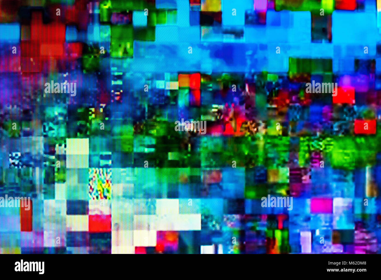 TV numérique avec écran de télévision sur glitch égaré des places, des effets statiques et le gel des problèmes lors de l'échec de diffusion Banque D'Images