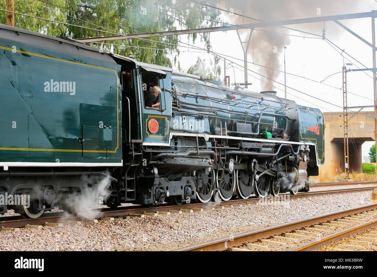 Pretoria, Afrique du Sud, Octobre 01, 2009, Rovos rail conducteur de train à vapeur et Banque D'Images