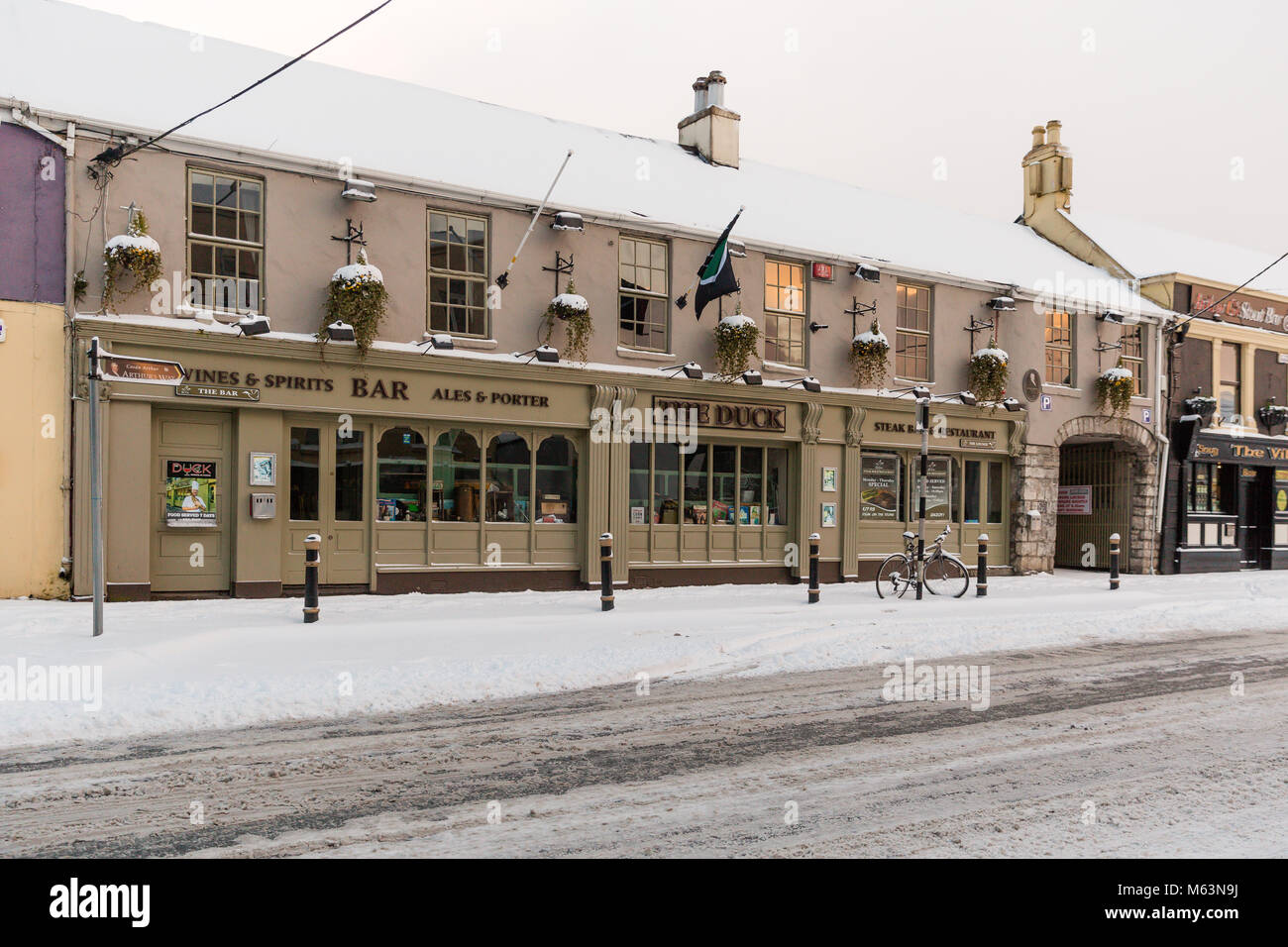 Celbridge, Kildare, Irlande. 28 févr. 2018 Irlande : la météo. Bête de l'est hits villages irlandais. La neige lourde chute de Meknès. Banque D'Images