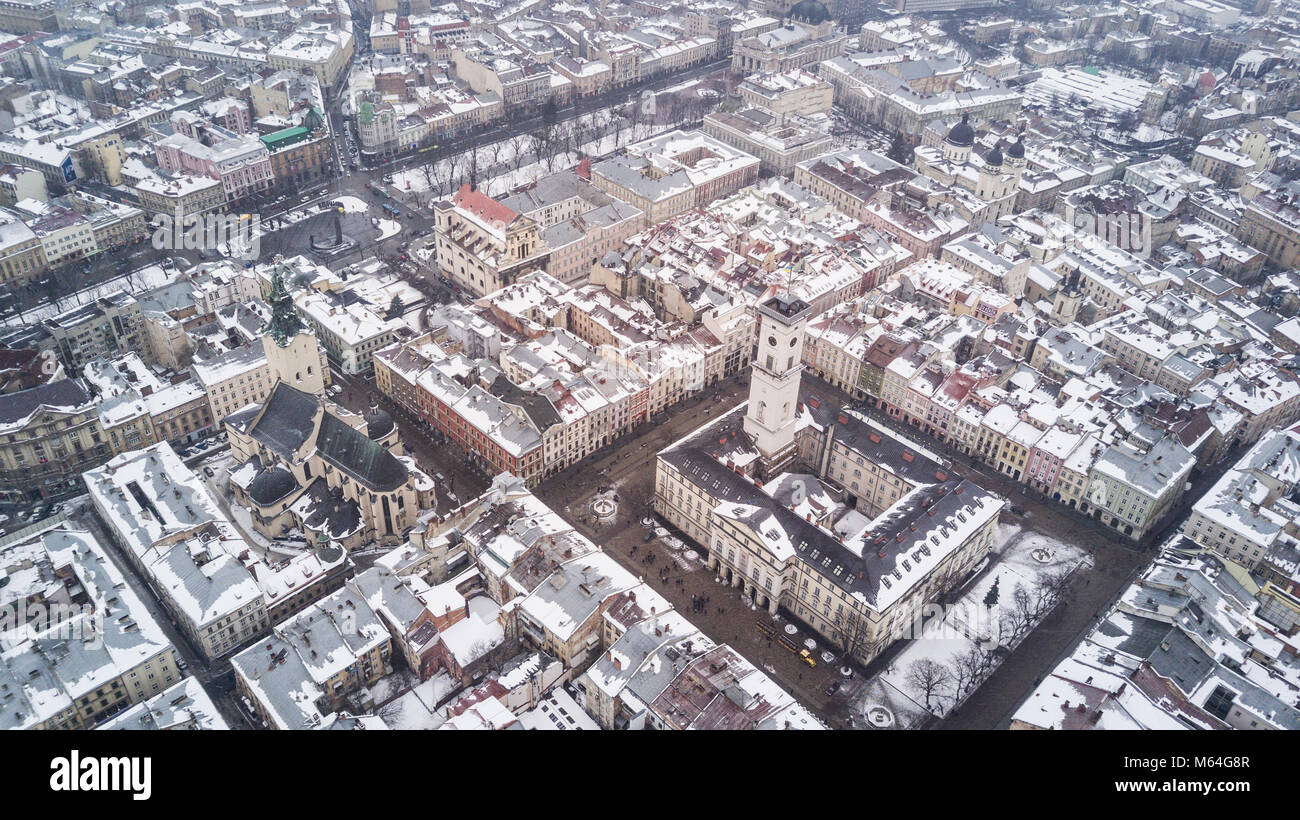 Février 2018 - Lviv, Ukraine. Vue de dessus du centre-ville de Lviv de dessus en hiver Banque D'Images