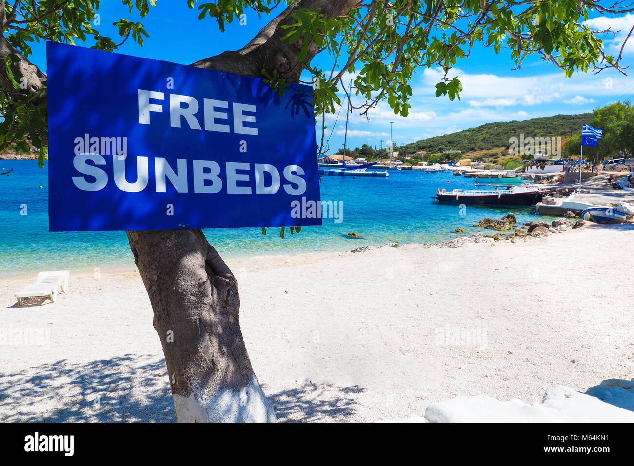 Transats gratuits Inscrivez-vous sur une plage en Grèce l'île de Zakynthos Banque D'Images
