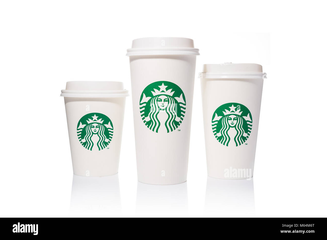 Livre blanc du café Starbucks tasses en 3 tailles sur fond blanc Photo  Stock - Alamy