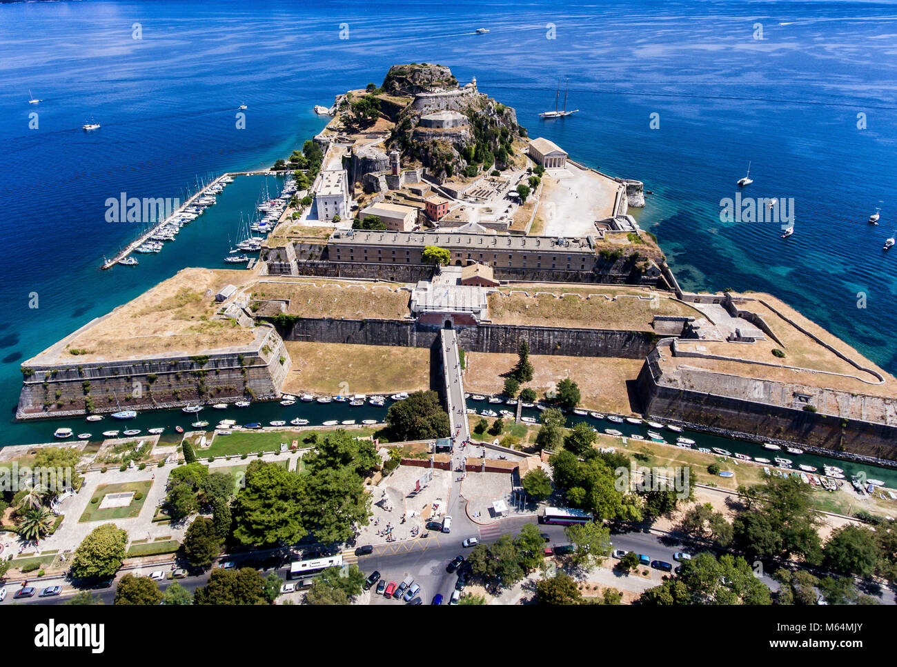 L'ancienne forteresse vénitienne dans la ville de Corfou, la capitale de l'île de Corfou, Grèce. La photographie aérienne. Importante attraction touristique. Banque D'Images