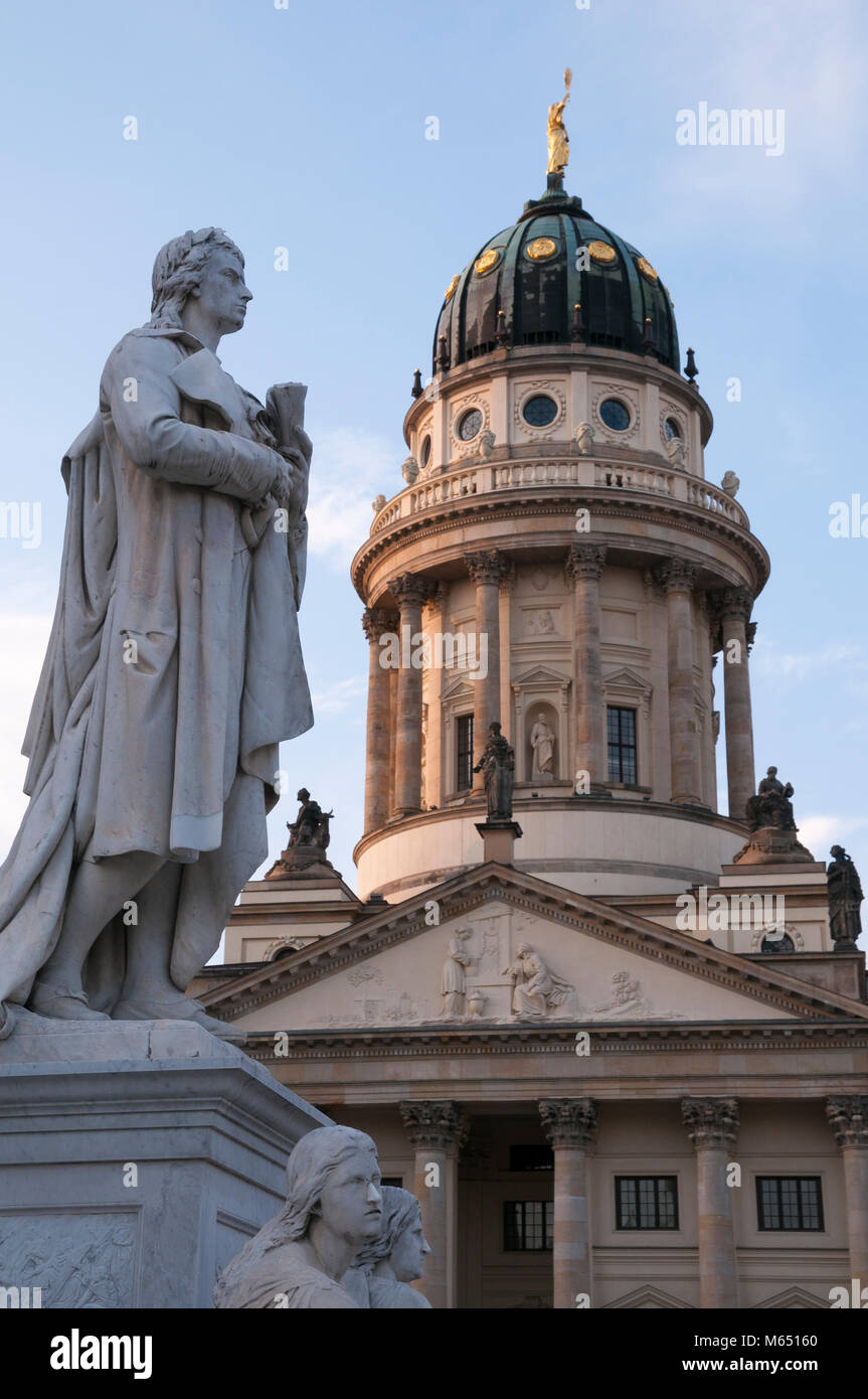 Statue de Schiller am Gendarmenmarkt, Berlin, Deutschland, Europa Banque D'Images