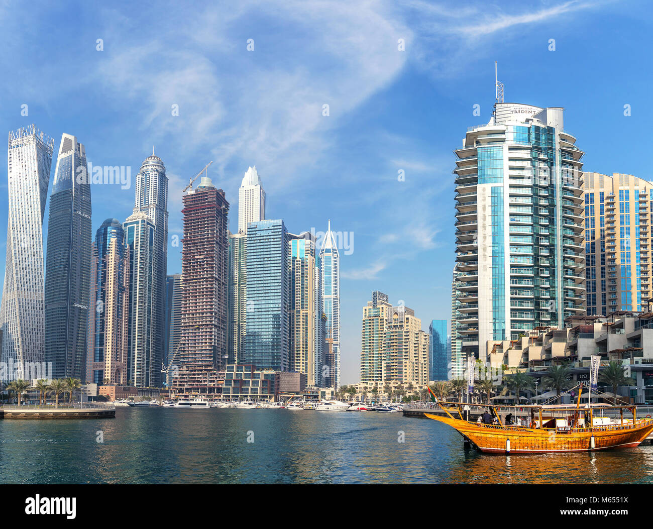 27 Décembre 2017 - Dubaï, Émirats arabes unis. La Marina de Dubaï est un canal artificiel ville, c'est plein d'awe-substitution, les bâtiments. Banque D'Images