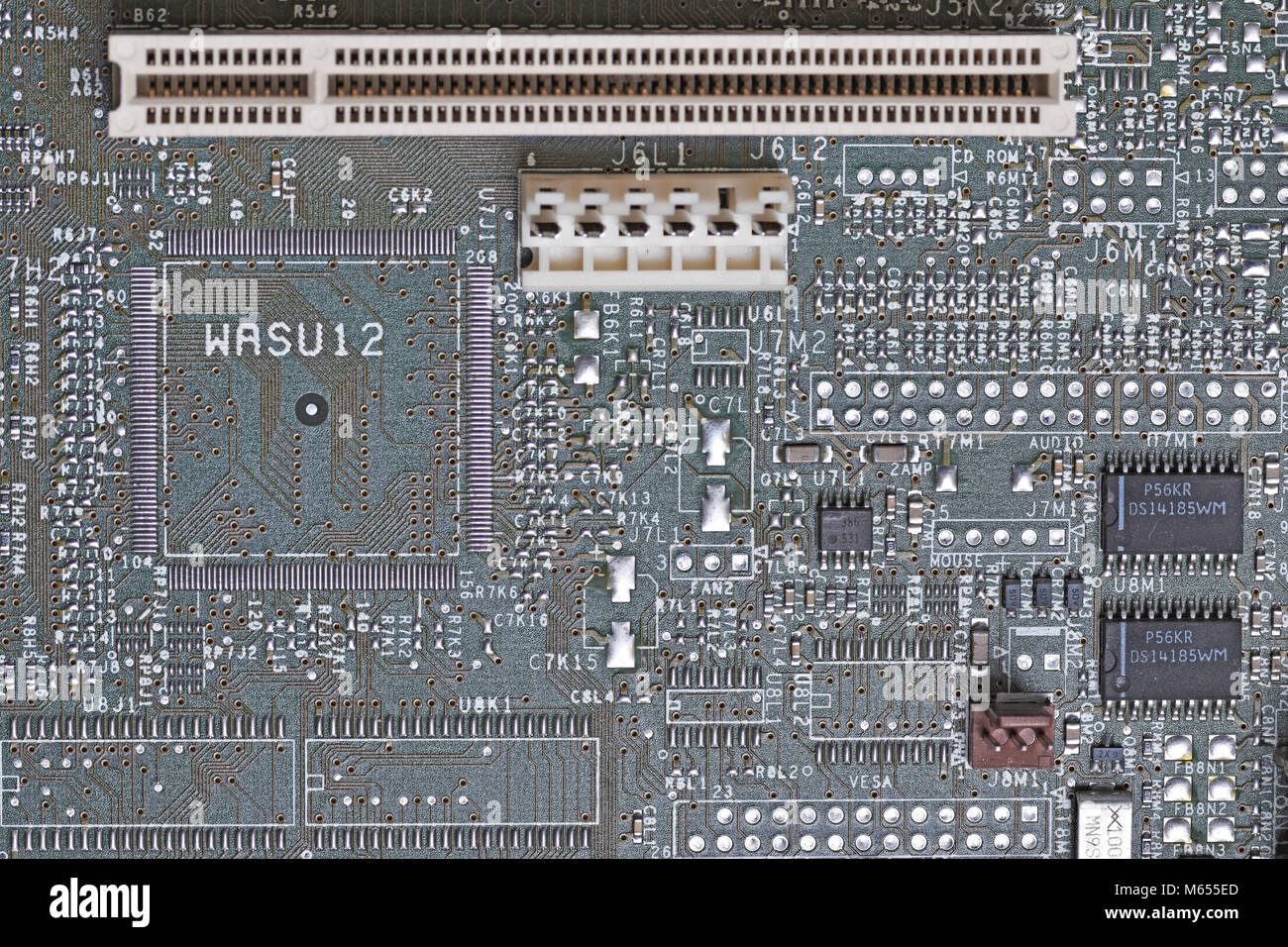 Close-up de la carte mère d'un ordinateur avec des composants électroniques Banque D'Images