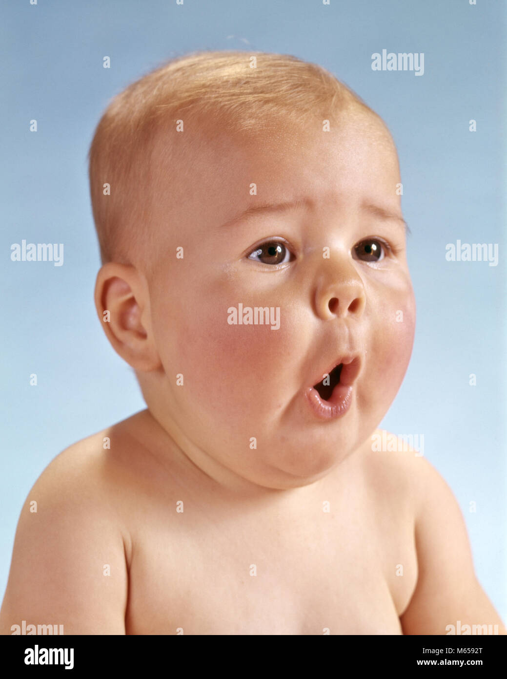 1960 Portrait De Bebe L Expression Du Visage Drole De Tete Bouche Ouverte Me Demande Surprise Surprise Kb6001 Har001 Decouverte Hars Croissance Excitation Bebe Garcon 6 A 12 Mois Les Yeux Bruns 1960 Portrait De Bebe L Expression Du Visage Drole De Tete Bouche Ouverte Me Demande Surprise Surprise Kb6001 Har001 Decouverte Hars Croissance Excitation Bebe Garcon 6 A 12 Mois Les Yeux Bruns