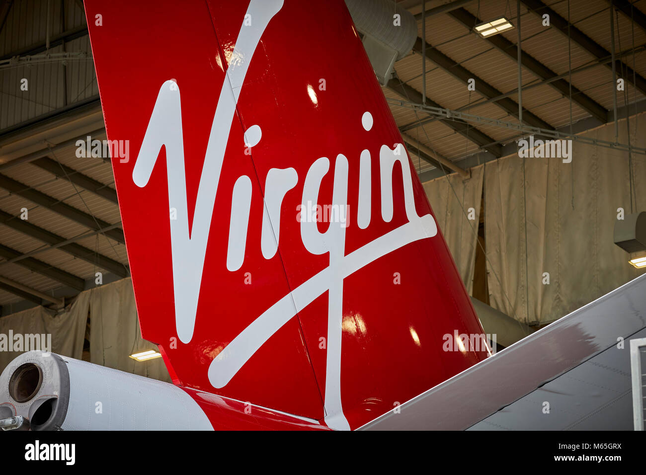 L'aéroport de Manchester Virgin Atlantic queue Airbus 340 Banque D'Images