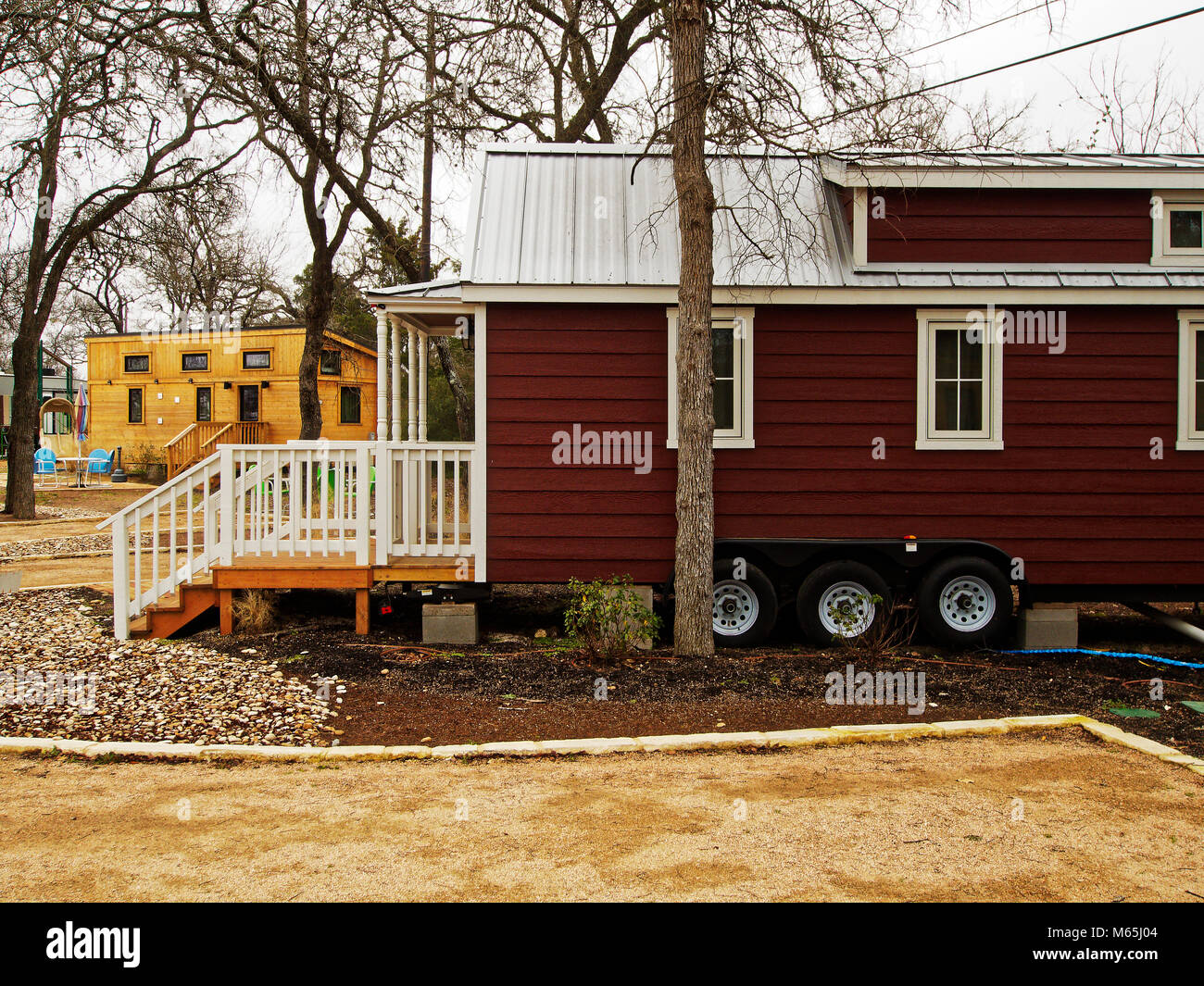 Petite chambre hôtel original à Austin, Texas, permet aux gens d'expérience et ressentir ce que c'est que de vivre dans un centre commercial. Situé dans un parc à roulottes, minuscules maisons sont plus petits et l'aspect d'une maison. Coûte plus de $100 par nuit. Et peut accueillir quatre personnes comprend une cuisine complète. Banque D'Images