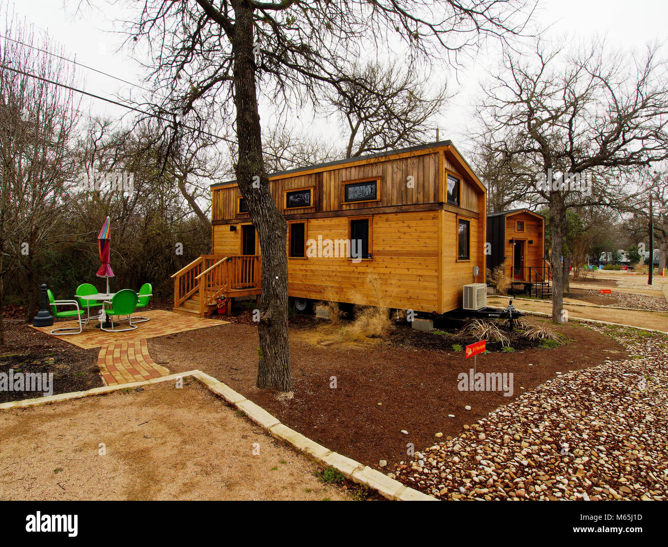 Petite chambre hôtel original à Austin, Texas, permet aux gens d'expérience et ressentir ce que c'est que de vivre dans un centre commercial. Situé dans un parc à roulottes, minuscules maisons sont plus petits et l'aspect d'une maison. Coûte plus de $100 par nuit. Et peut accueillir quatre personnes comprend une cuisine complète. Banque D'Images