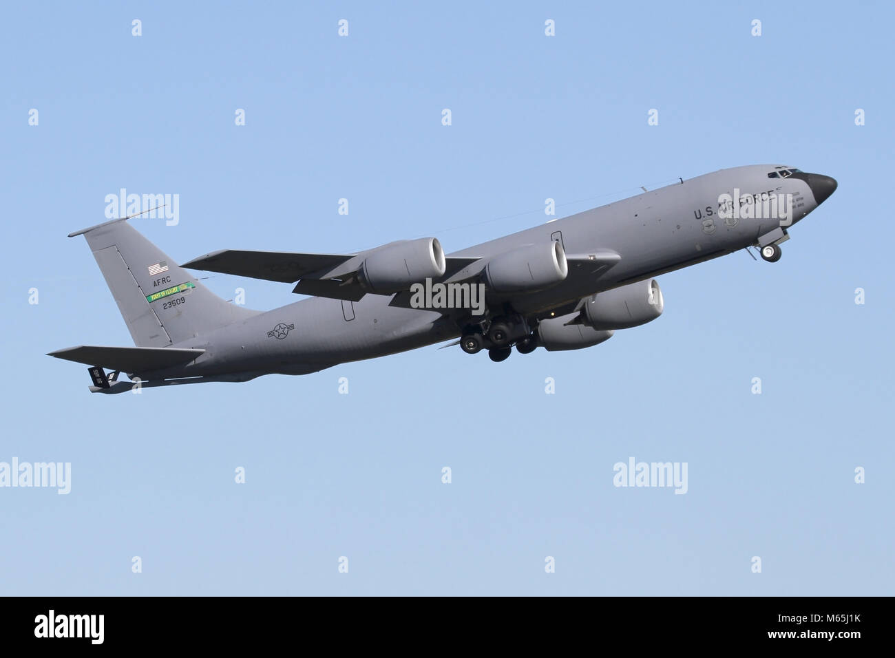 Avec la 'première' en vol et Wright Flyer symboles sur la dérive, ce flash AFRES montre KC-135 c'est la connexion à l'état américain de Caroline du Nord. Banque D'Images