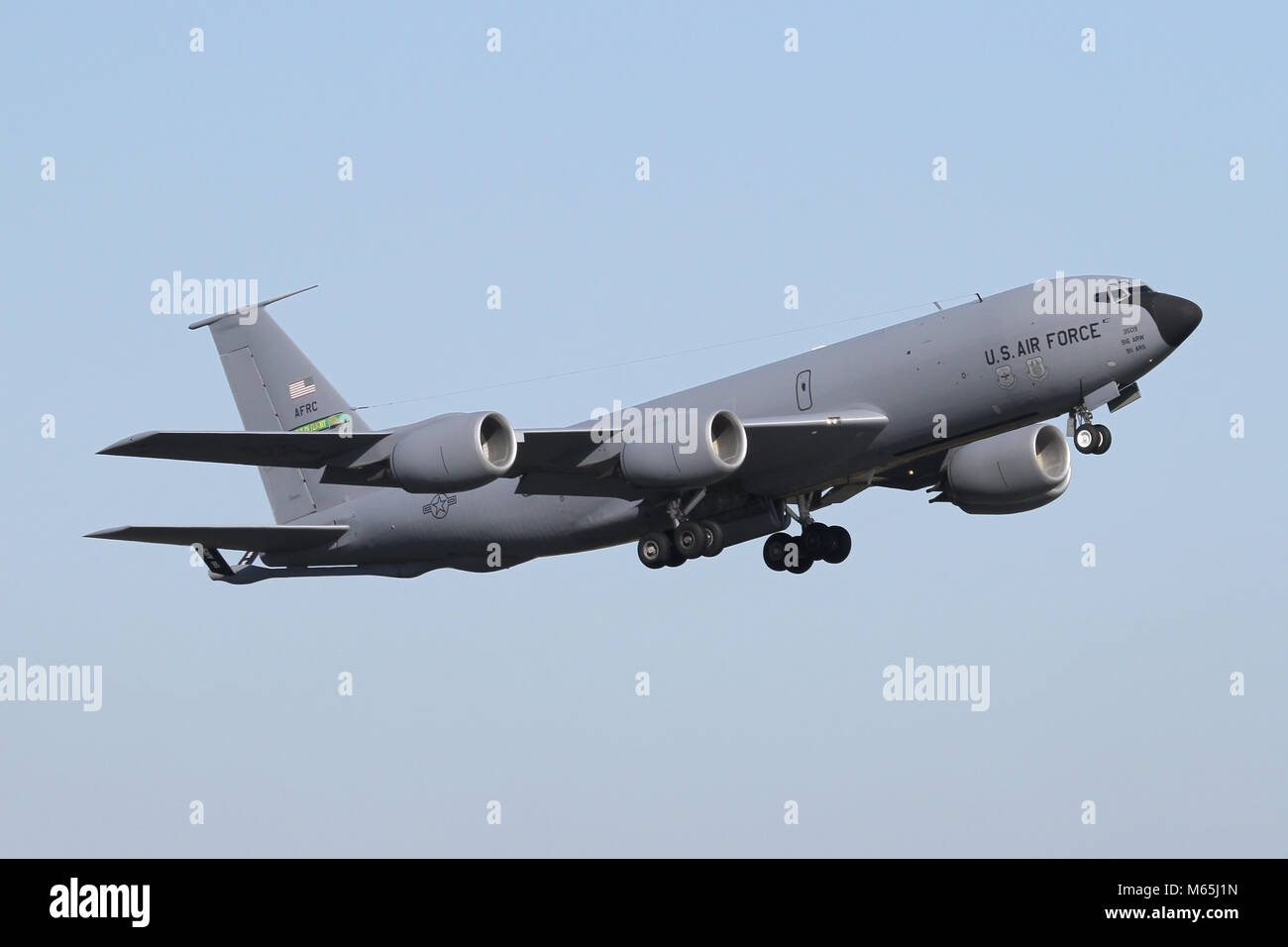 Avec la 'première' en vol et Wright Flyer symboles sur la dérive, ce flash AFRES montre KC-135 c'est la connexion à l'état américain de Caroline du Nord. Banque D'Images