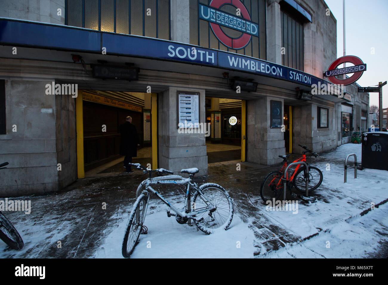 'Bête de l'Est' artic hits météo dans le sud de Londres, que la Grande-Bretagne est secouée par les vents sibériens et fortes averses de neige. Banque D'Images