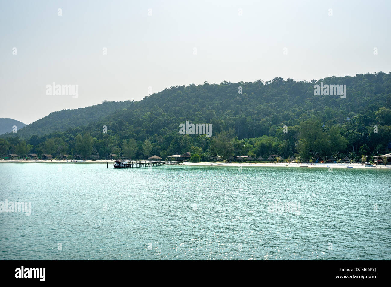 Belle plage sur l'île de Koh Rong Samloem, Sihanoukville, Cambodge. Banque D'Images