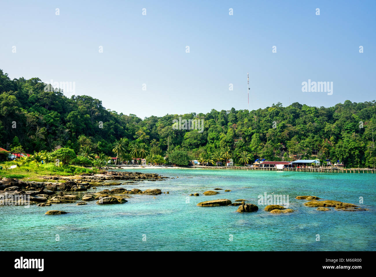 Belle plage sur l'île de Koh Rong Samloem, Sihanoukville, Cambodge. Banque D'Images