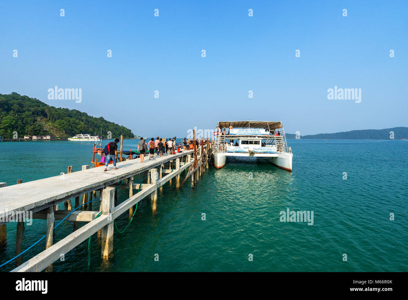 Belle plage sur l'île de Koh Rong Samloem, Sihanoukville, Cambodge. Banque D'Images