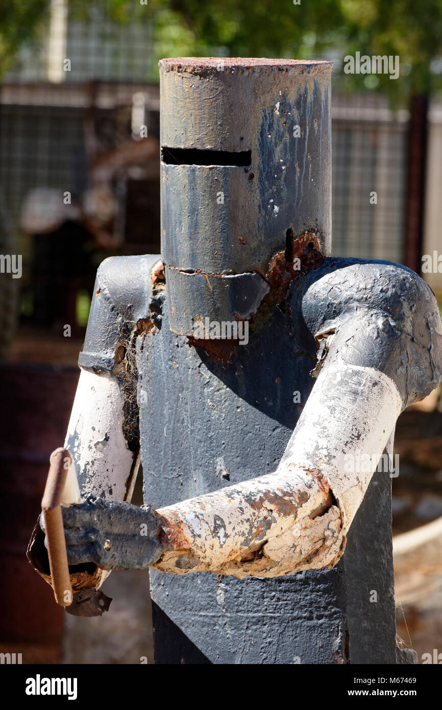 Metal figure du célèbre hors-la-loi Ned Kelly, Coolgardie, ouest de l'Australie. Banque D'Images