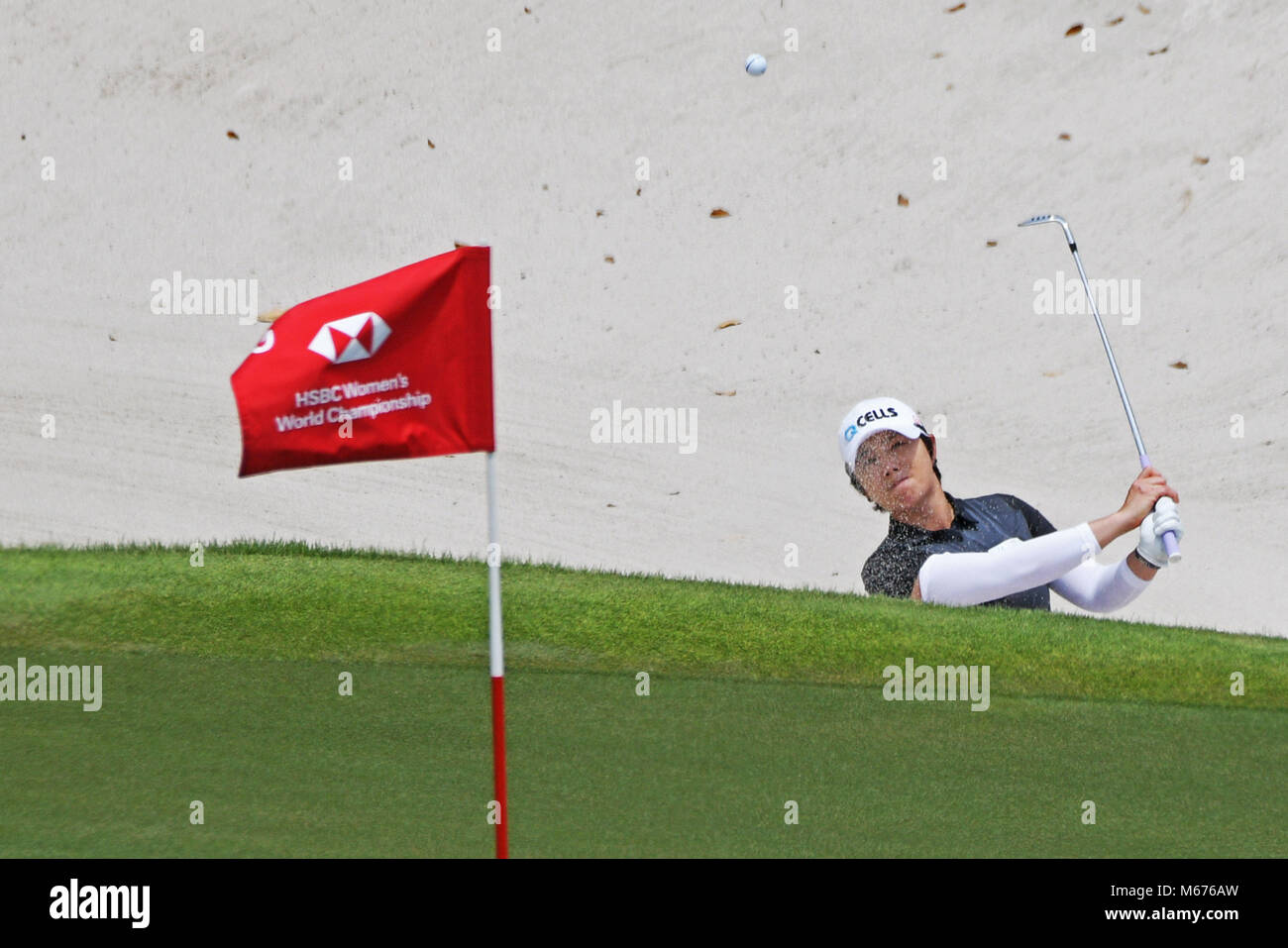 Singapour. 1er mars 2018. Ji Eun Hee de Corée du Sud frappe un coup pendant le premier tour de l'ensemble HSBC Women's World Championship tournoi de golf à Singapour le 1 mars 2018. Credit : Puis Chih Wey/Xinhua/Alamy Live News Banque D'Images