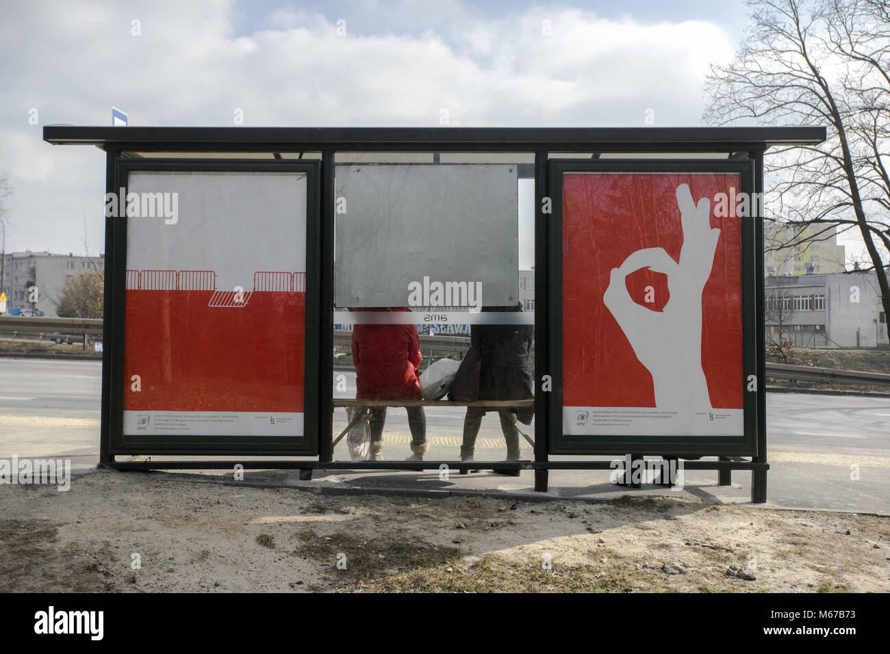 Poznan, Pologne, Grande Pologne. 1er mars 2018. Arrêt de bus polonais. Credit : Dawid Tatarkiewicz/ZUMA/Alamy Fil Live News Banque D'Images