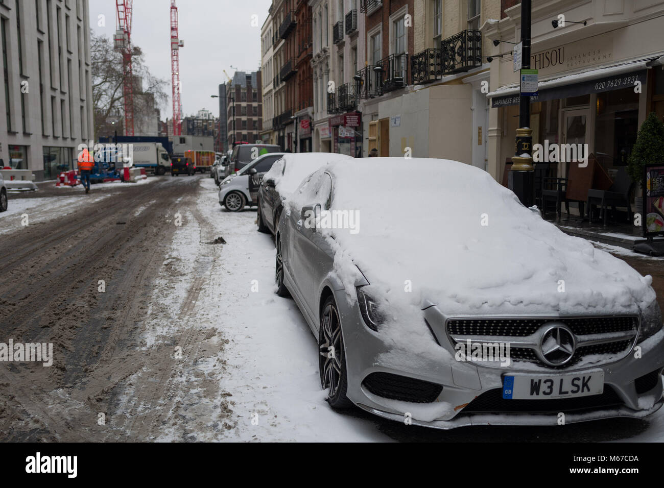 Londres, Royaume-Uni. 1er mars 2018. Extrême le plus élevé possible est d'avertissement pour certaines régions du sud ouest de l'Angleterre et Galles du sud.Dans une escalade dramatique du mauvais temps qui a paralysé d'énormes parties de la Grande-Bretagne pendant trois jours, la National Grid a averti qu'il pourrait y avoir pénurie de gaz pour satisfaire la demande de jeudi. Credit : Subvention Vélaires/ZUMA/Alamy Fil Live News Banque D'Images