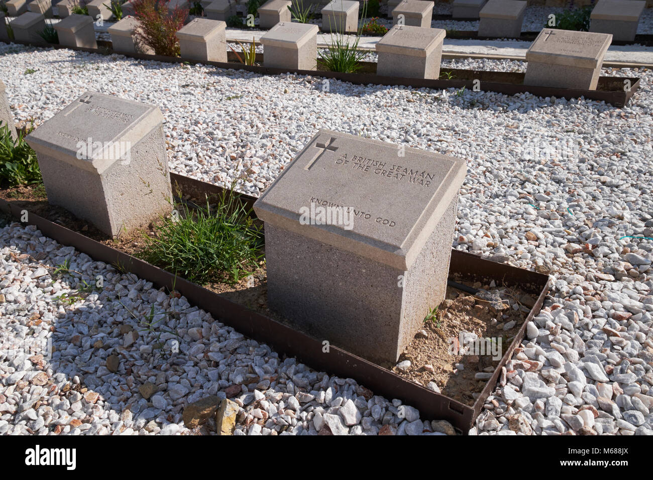 La Syra New British Cemetery, Ermoupoli, Syros (aka Siros ou Syra), Cyclades, en Grèce, est maintenue par la Commonwealth War Graves Commission. Banque D'Images