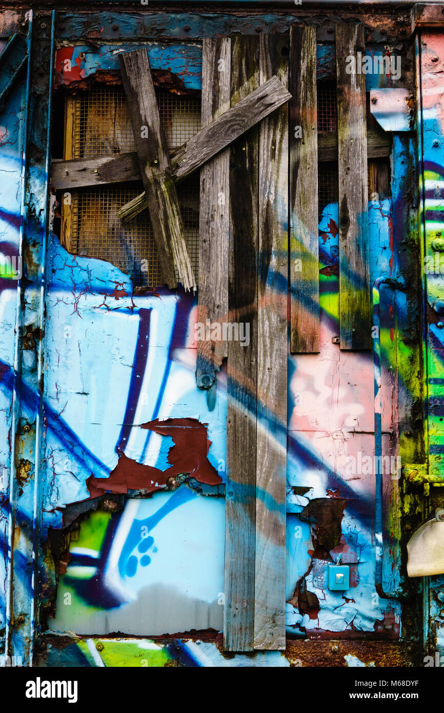 Fond d'écran graffiti sur bois en bleu Banque D'Images