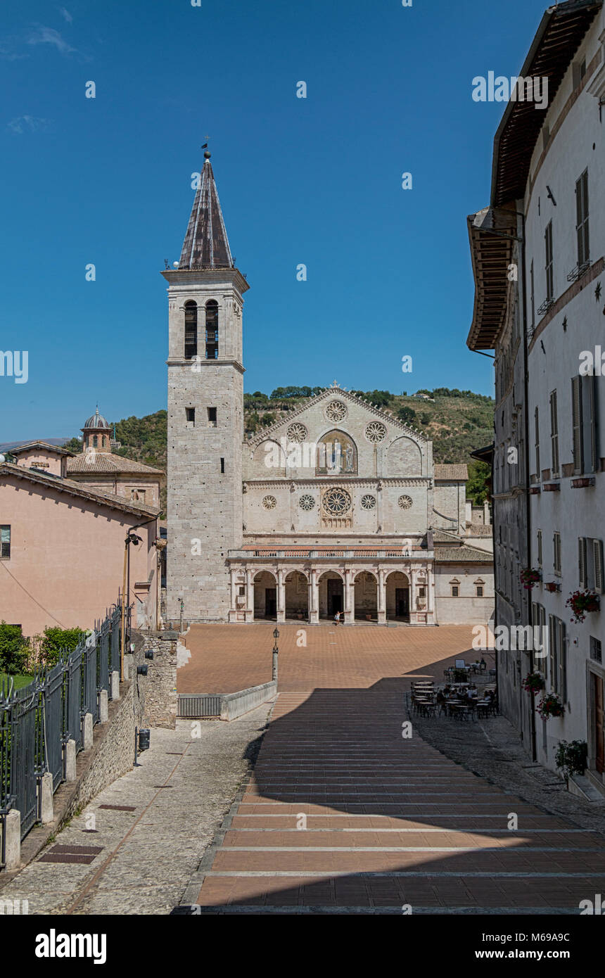 La Cathédrale de Santa Maria Assunta est le principal lieu de culte catholique dans la ville de Spoleto, l'église mère de l'Archidiocèse de Spoleto-Nor Banque D'Images