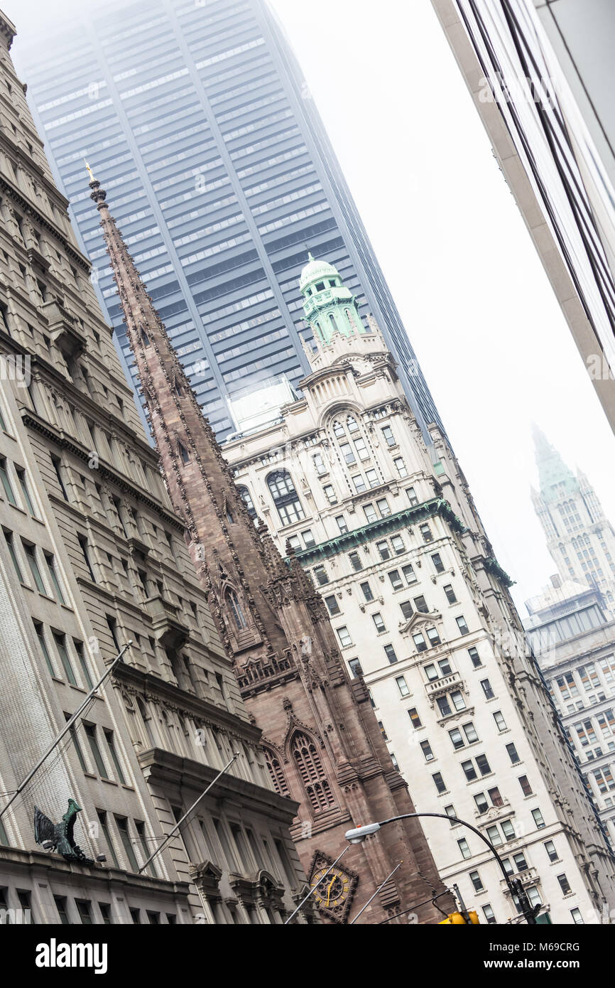 La ville de New York, Manhattan, des gratte-ciel de la rue Broadway. Banque D'Images