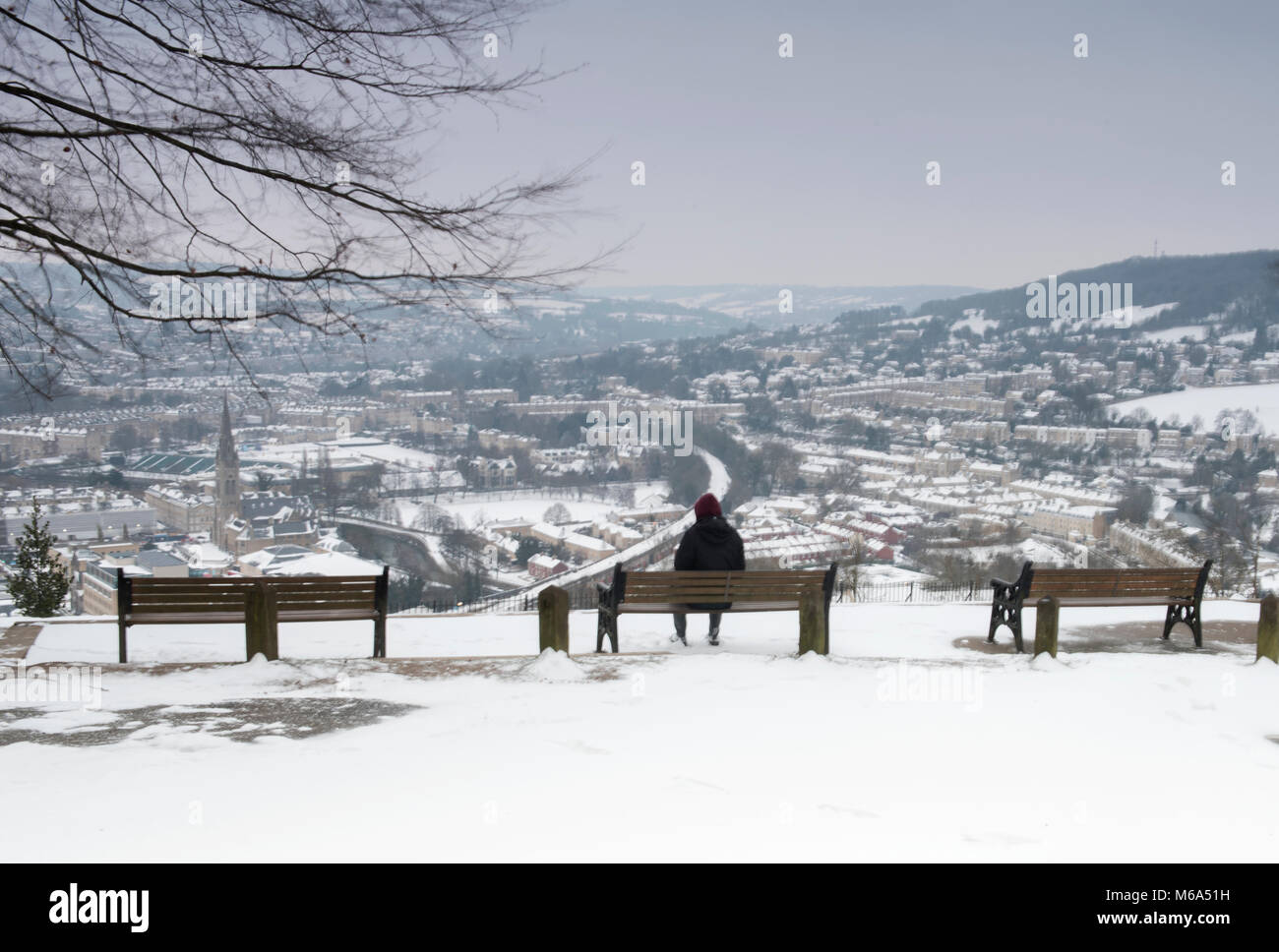 Bath, Somerset, Royaume-Uni. 2 mars, 2018. UK. Baignoire recouverte de neige. La ville entière est en train de dormir dans une couette blanche couverte de neige. Voir l'être admiré de l'Alexandra Park. Credit : BC photography/Alamy Live News Banque D'Images