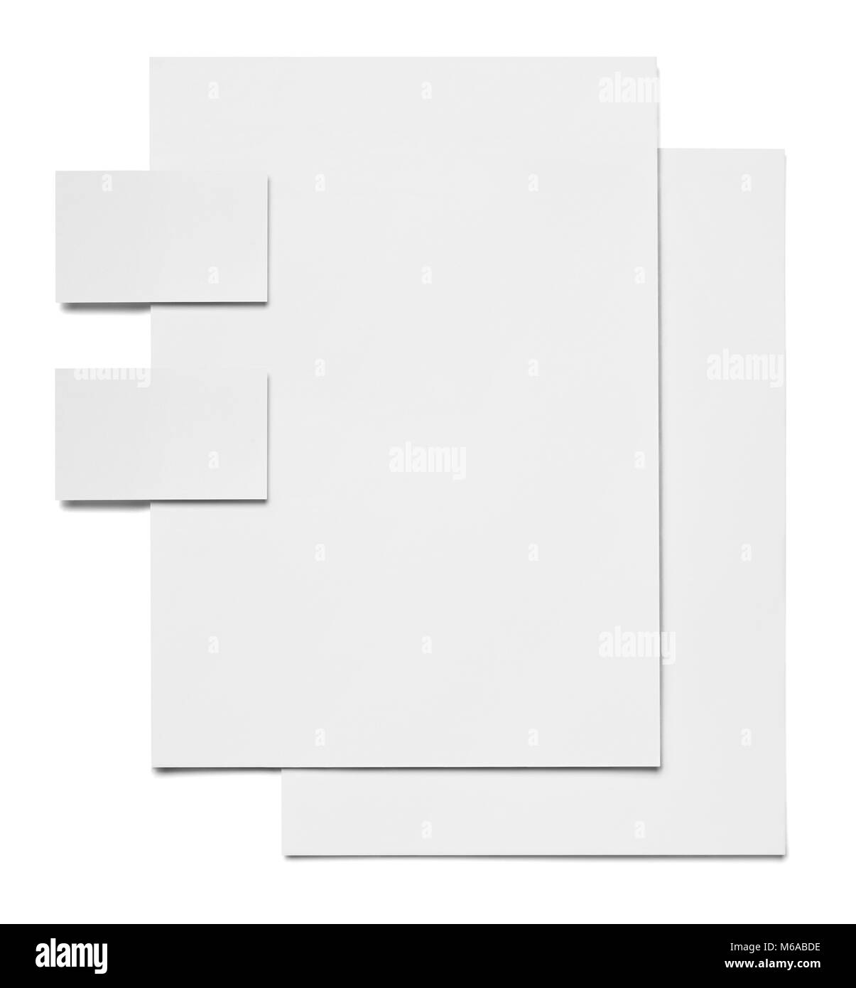 Close up d'un document papier blanc sur fond blanc Banque D'Images