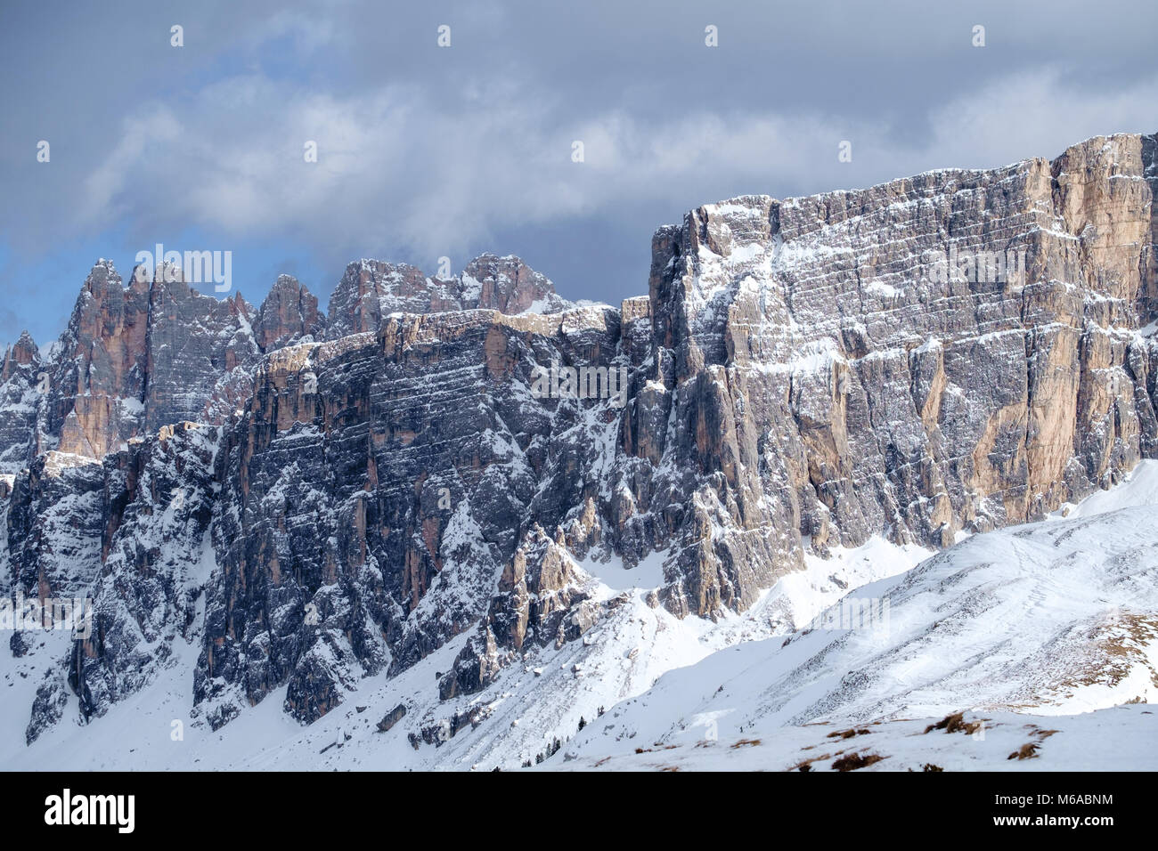 De montagnes en Lastoni di a Rapp, Dolomites, Italie Banque D'Images