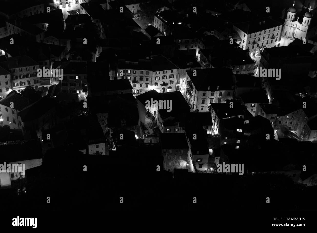 Vieille ville de Kotor, vu à partir de la recherche de nuit, Monténégro Banque D'Images